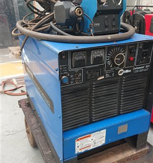 Miller DeltaWeld 651 MIG Welding Machine - Heavy Duty